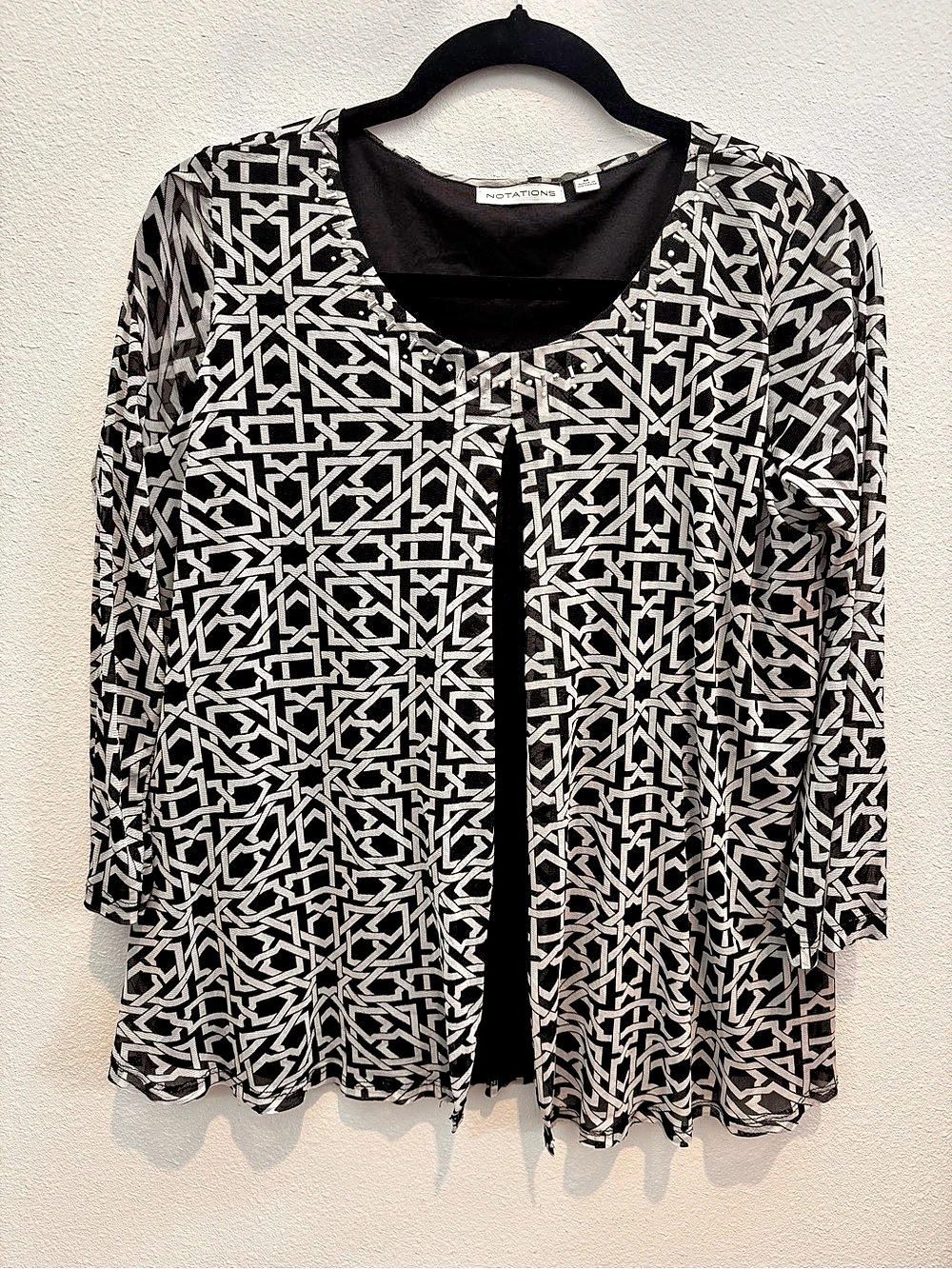 Notations Geometric Blouse in Black & White Size Medium